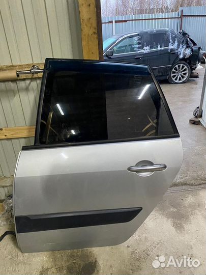Дверь задняя левая Рено Сценик 2