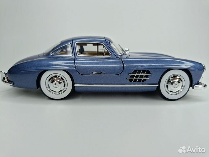 Модель Автомобиля Mercedes Benz 300Sl