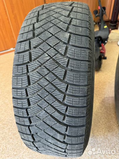 Pirelli Ice Zero 235/60 R18