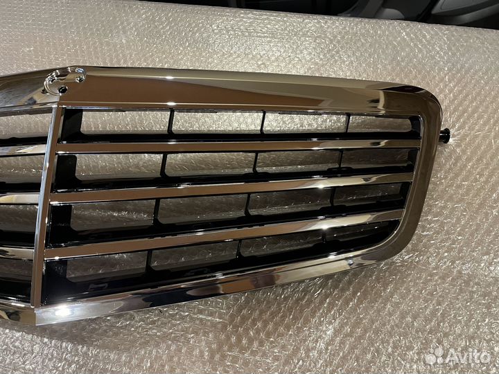 Облицовка радиатора Mercedes W212 дорест AMG