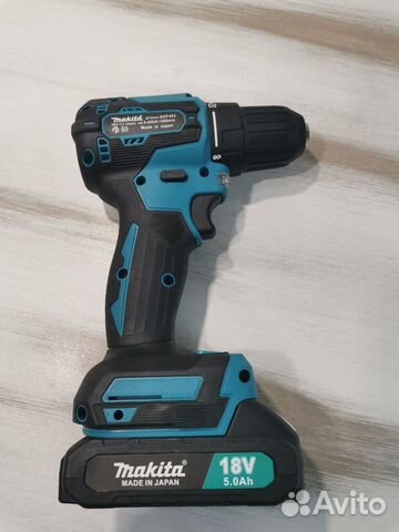 Бесщеточный шуруповерт Makita 18V