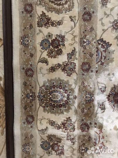 Ковер шелковый