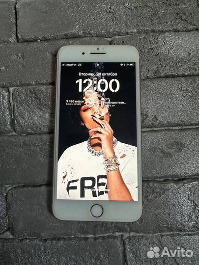 iPhone 8 Plus, 64 ГБ