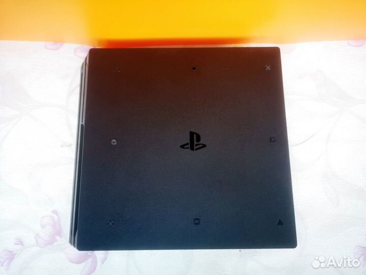 PlayStation 4 Pro 1Tb + игры