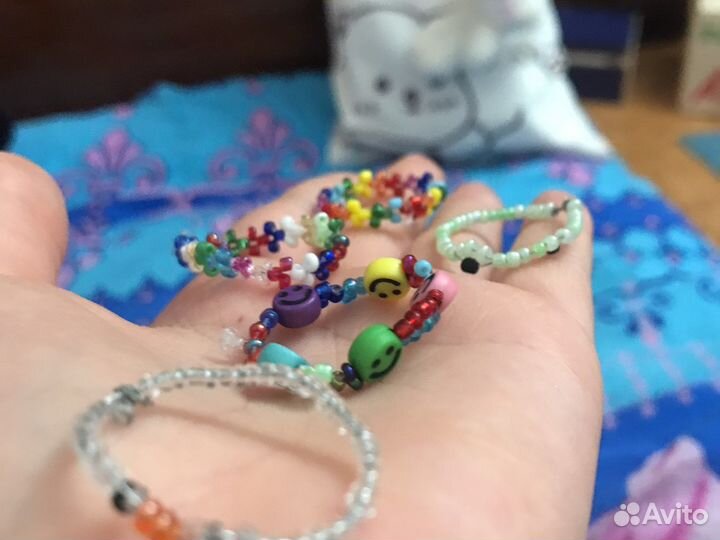 Набор колец из бисера + серьги. Ручная работа