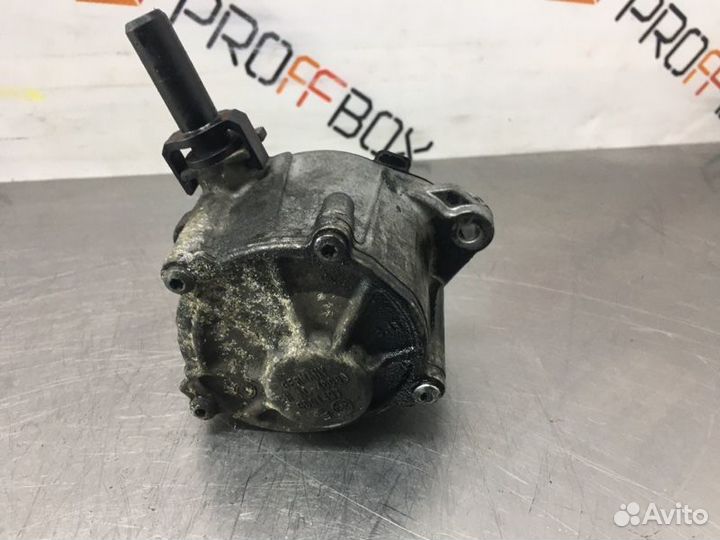 Насос вакуумный Mercedes C-Class W204 OM651 2.2