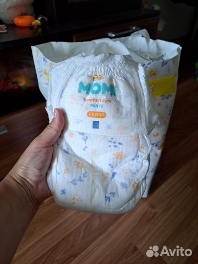 Подгузники трусики momi 4