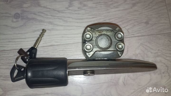 Противоугонный замок на рулевой вал