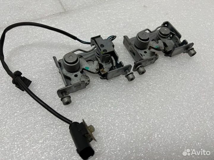 Замок капота в сборе правый Bmw X5 F15 N57D30A