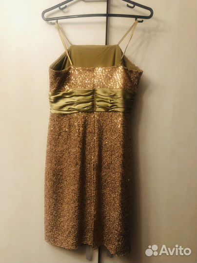 Платье праздничное р.44-46