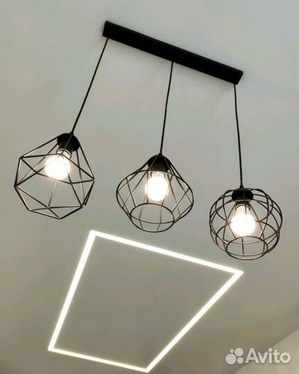 Натяжные потолки с трек освещением