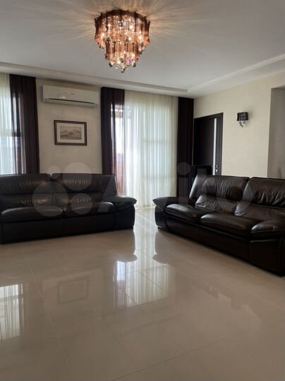 4-к. квартира, 104,8 м², 4/6 эт.