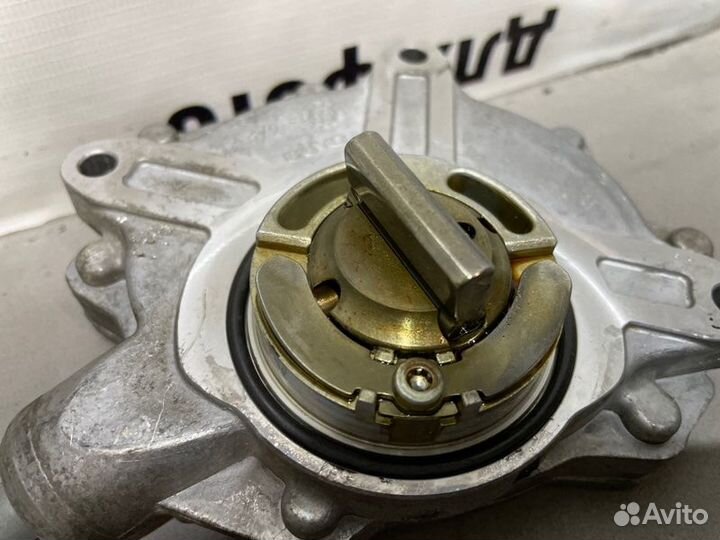 Вакуумный насос тормозов Bmw 320I Е92 N46T 2009