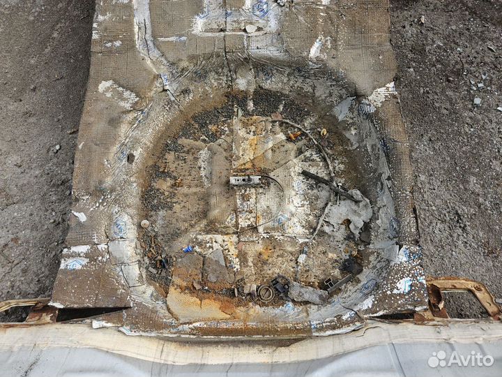 Ванна багажника на Ford Focus 3