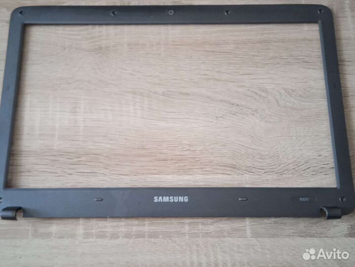 Рамка матрицы Samsung NP-R525
