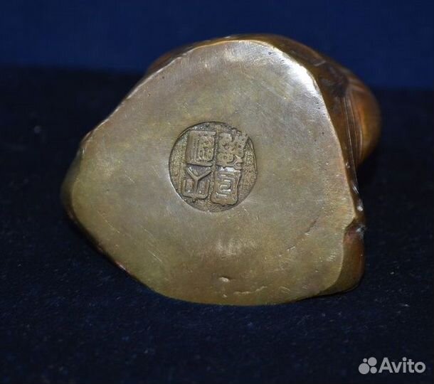 Статуэтка бронза патинированная Будда в позе лотос