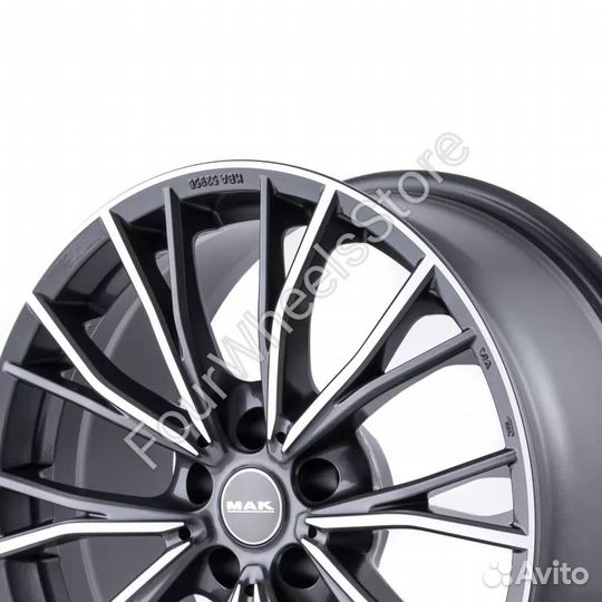 Диски на Mercedes SLC 172 R18