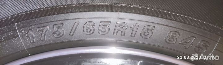 Yokohama DNA S.Drive ES03 175/65 R15 84S