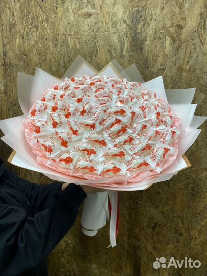 Сладкий букет из конфет Raffaello (рафаэло)