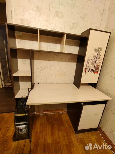 Продам стол