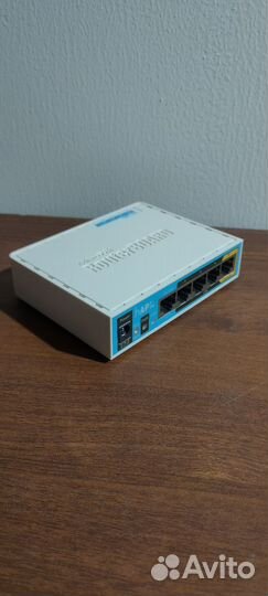 Wi-Fi роутер MikroTik HAP AC Lite RB952Ui-5ac2nD