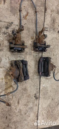 Суппорт передний Nissan Primera P11 1996-2002г