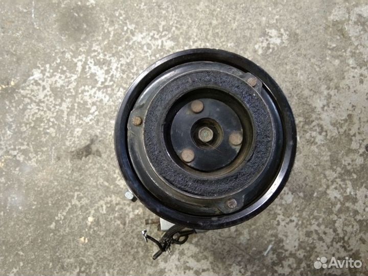 Компрессор кондиционера Киа Маджентис 2