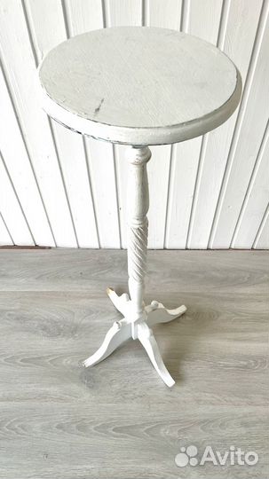 Столик для цветов