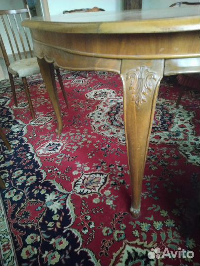 Стол обеденный овальный раздвижной массив. Румыния