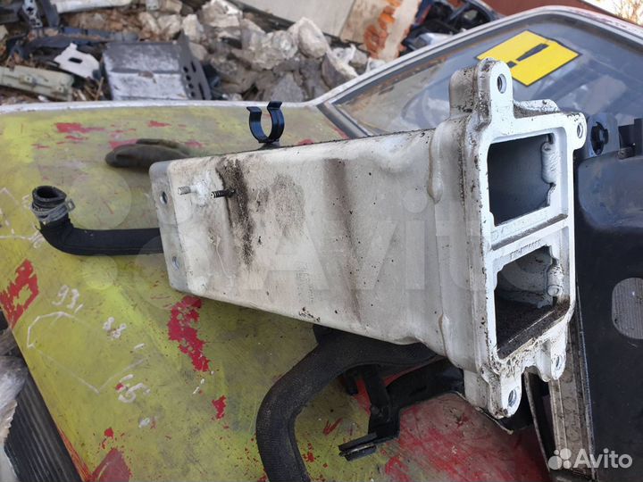 Кронштейн усилителя переднего бампера Ауди А8 Д4