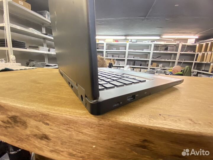Ноутубук Dell Latitude E5490 на гарантии