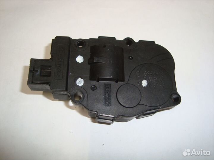 Моторчик заслонки печки W164 M642 A1669060008