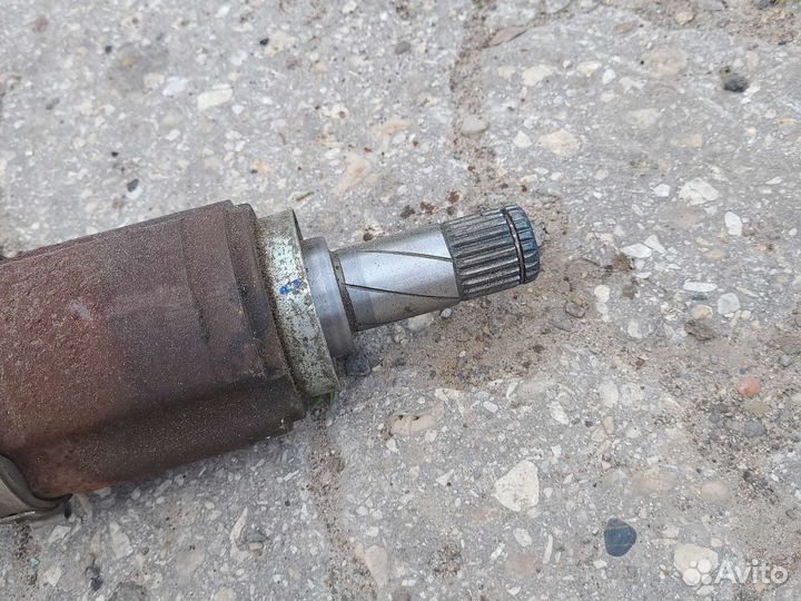 Привод правый под АКПП chevrolet aveo t 300