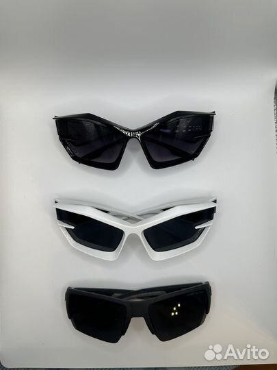 Солнцезащитные очки брендовые