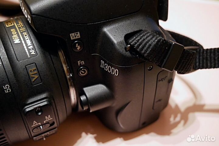Nikon D 3000 body Прекрасное состояние