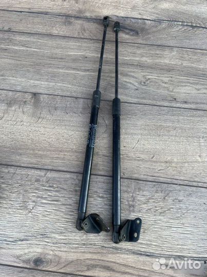 Амортизатор багажника Mazda Mazda3 BL 1.6