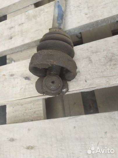 Привод (полуось) передний левый Opel Corsa D