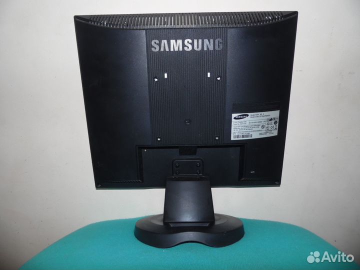 Монитор Samsung SyncMaster 720N, 1280x1024, 75 Гц