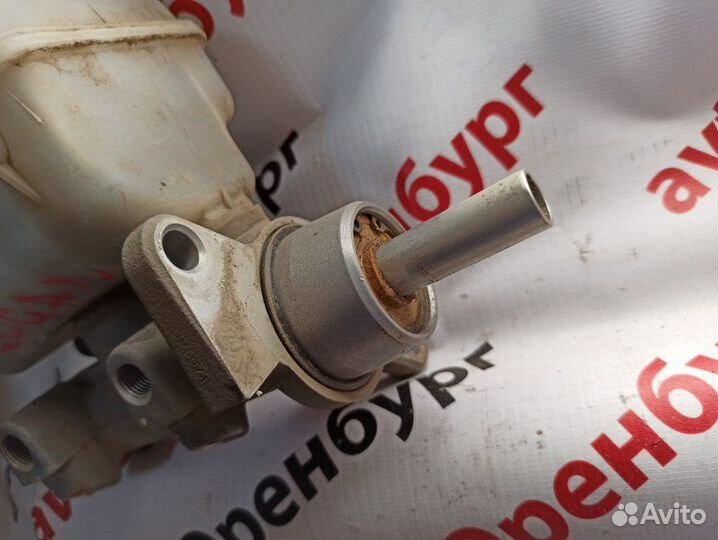 Главный тормозной цилиндр Renault Logan 1