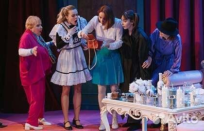 Билеты на 8 любящих женщин 19,27 ноября