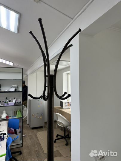 Вешалка для одежды напольная