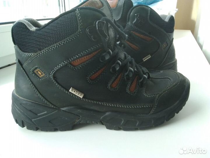 Зимние ботинки