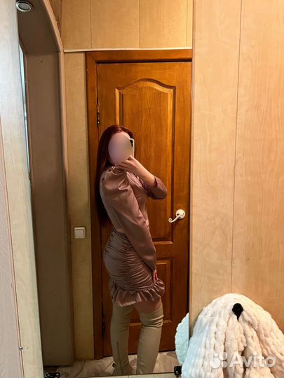 Продам женский костюм
