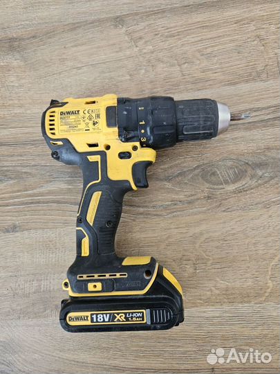 Шуруповерт Dewalt dcd 777 s2t