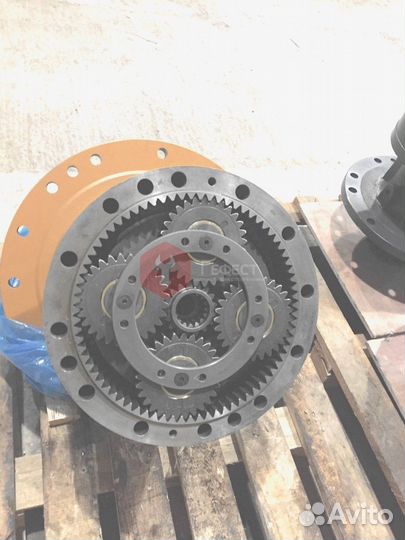 Поворотный редуктор Hyundai R330LC-9SH 31Q9-19140