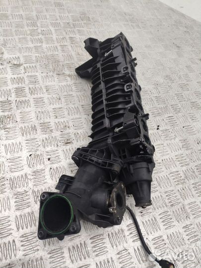 Впускной коллектор BMW 5 F10/F11 F10 2012 7807991