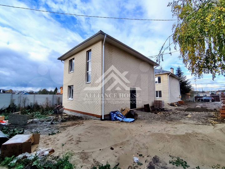 Коттедж 100 м² на участке 3 сот.