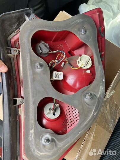 Задняя левая фара kia ceed