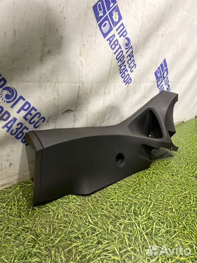 Обшивка стойки задняя левая Ford Focus 2 хэтчбек