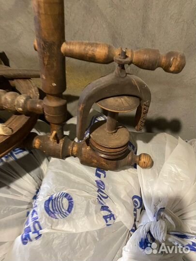 Прялка + веретено деревянные старинные